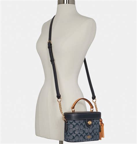 Kay Crossbody In Signature Chambray .